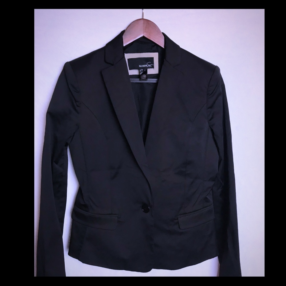 Suit jacket and skirt.